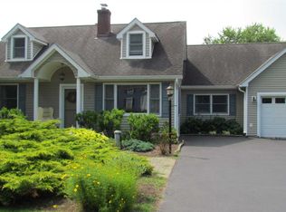 14 Pine Tree Dr, Poughkeepsie, NY 12603