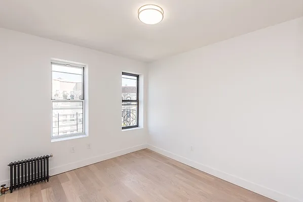Rented by Nooklyn NYC LLC | media 19