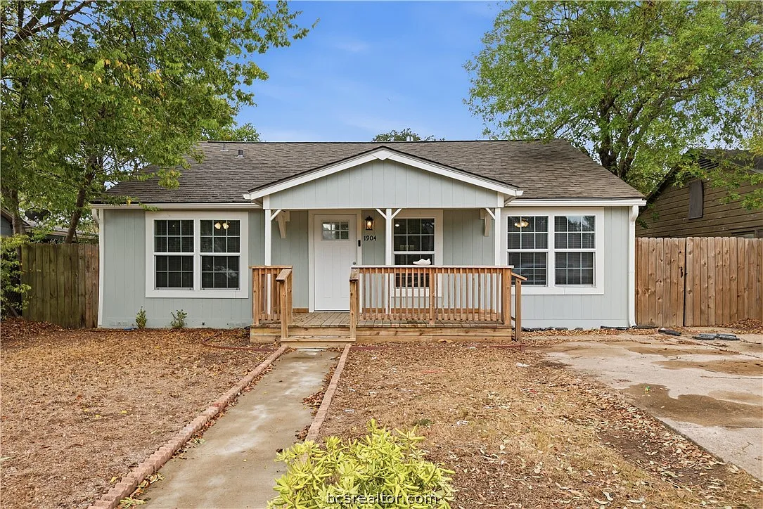 3 bed, 2.0 bath, 1152 sqft, $1,875 — Photo 1