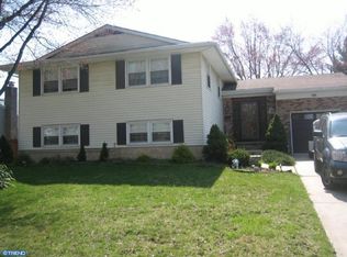 900 Lafayette Dr, Mount Laurel, NJ 08054