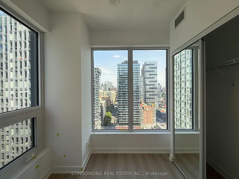 100 Queen St E #2711 — Photo 8