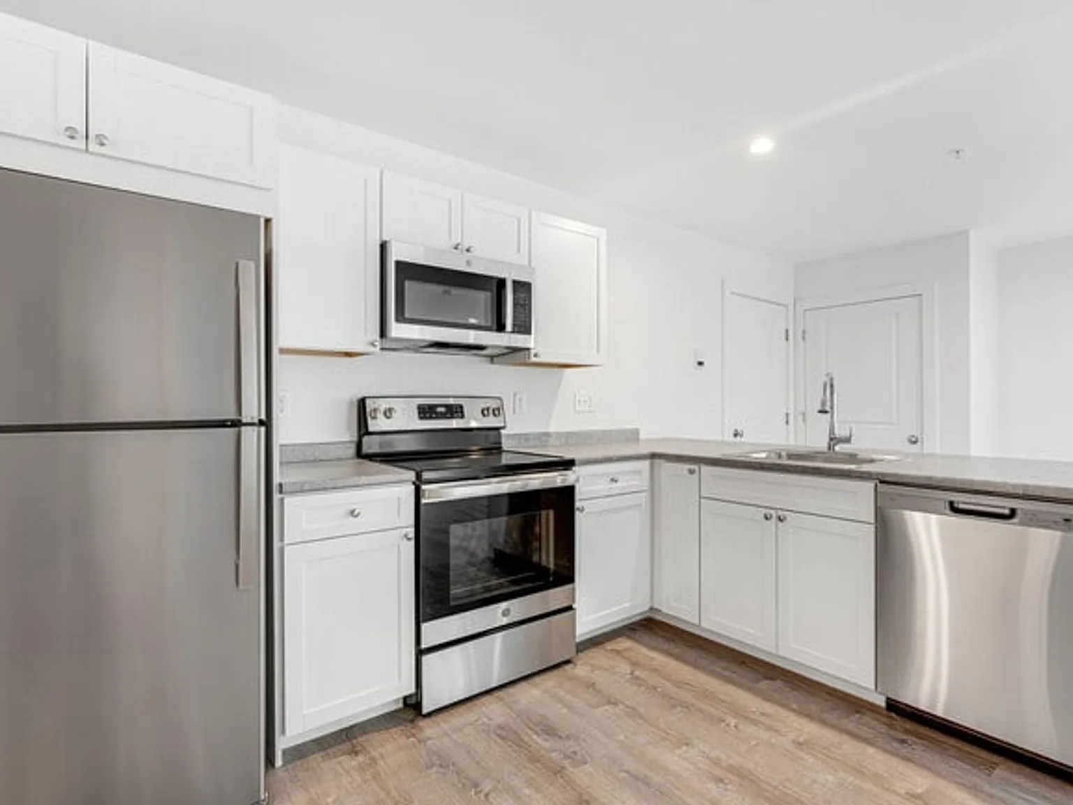 Winchester Woods Apartments — Photo 1
