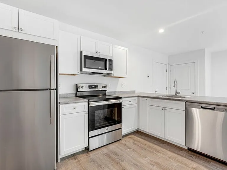 Winchester Woods Apartments — Photo 1