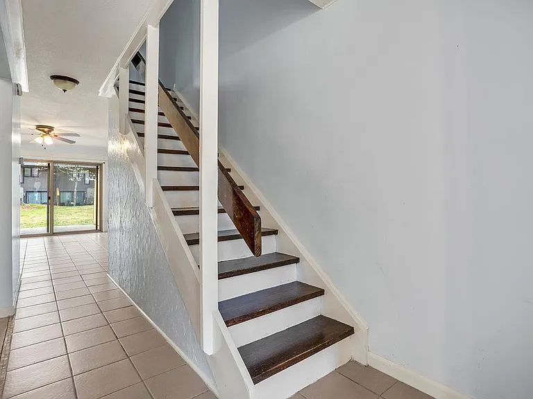 115 Beechnut St #A3 — Photo 7