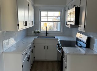 22 Magnolia St Unit 1, Bristol, RI 02809