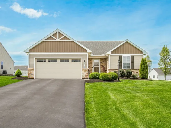 1766 Ackerman Way, Farmington, NY 14425