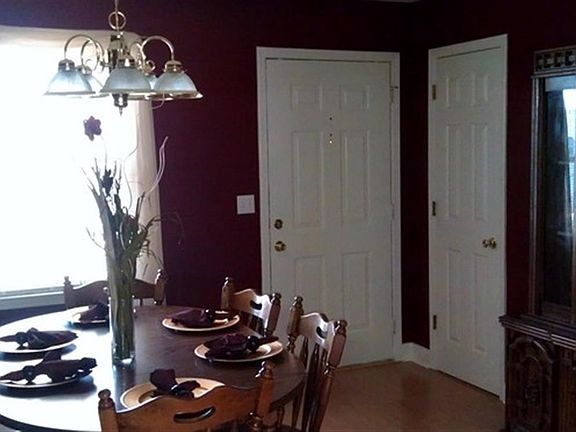 4th image of 405 S Meadow Dr