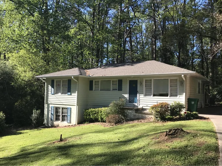 1900 Mason Mill Rd — Photo 2