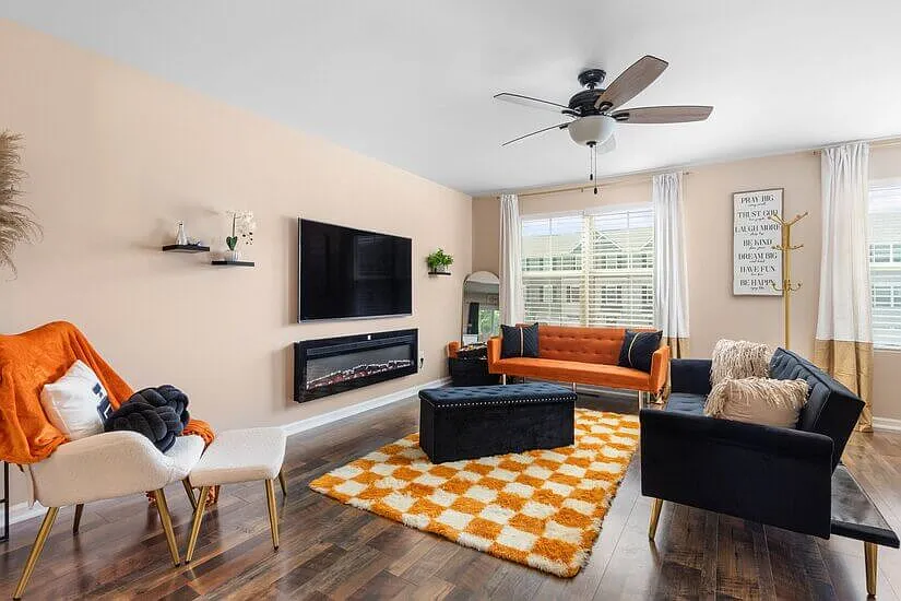 Suffolk Furnished Rental — Photo 2
