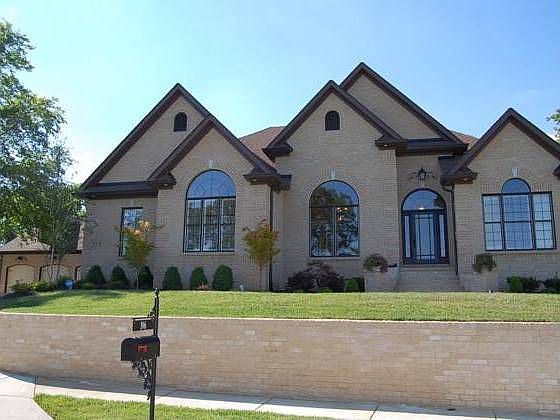 1st image of 106 Stalbridge Ct