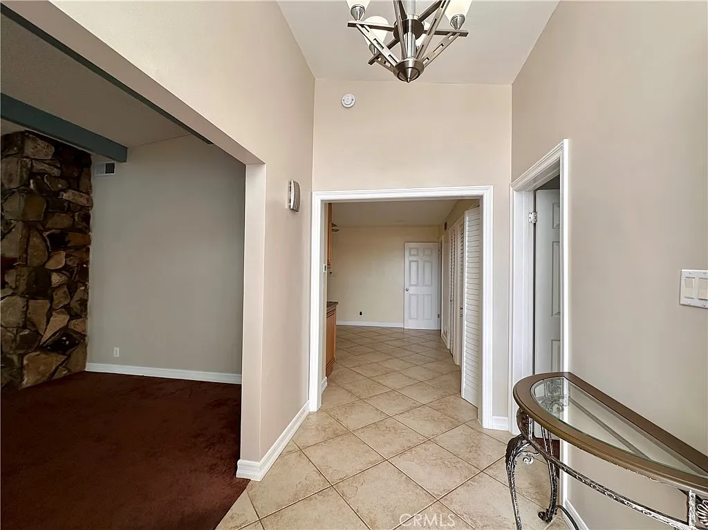4 bed, 1726 sqft, $5,000 — Photo 2