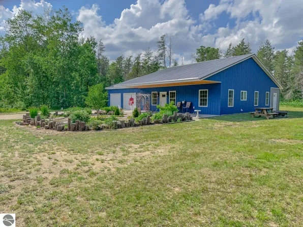 5670 N Harrison Ave, Harrison, MI 48625