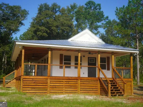 201 Ford St, Poulan, GA 31781