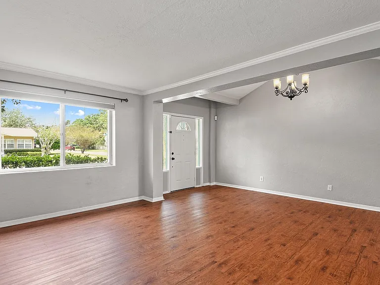 2607 Elizabeth Ave — Photo 9