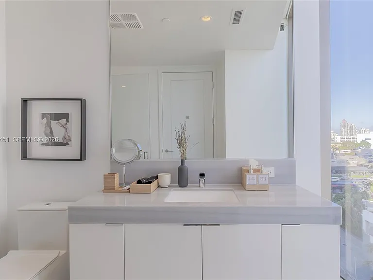 17975 Collins Ave #502 — Photo 35