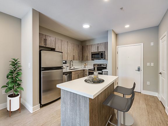 2nd image of 6250 Canoga Ave #226