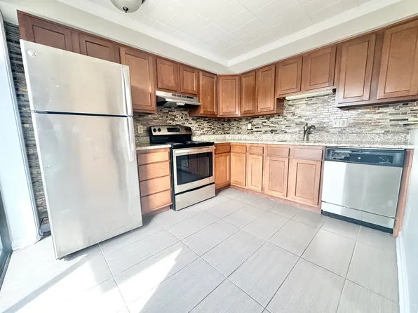 231 Fifth Street, 231 5th St APT 2, Pittsburgh, PA 15215