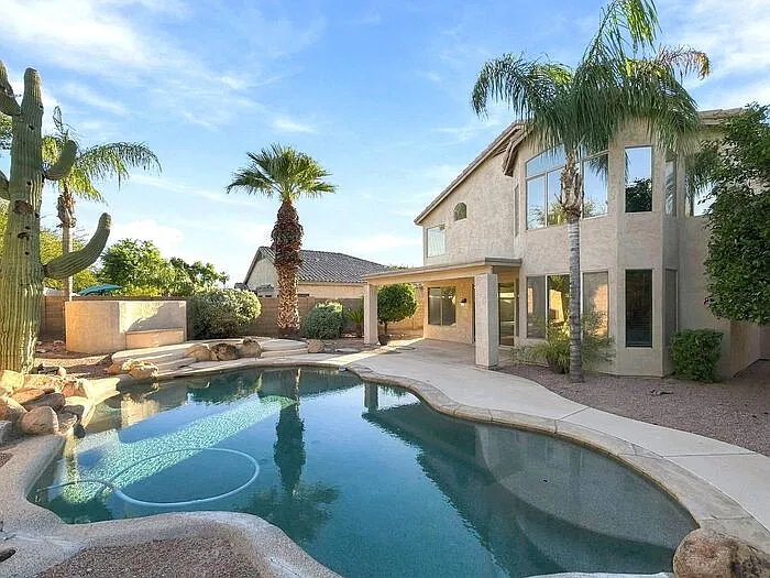 4 bed, 3.0 bath, 3024 sqft, $3,300 — Photo 2