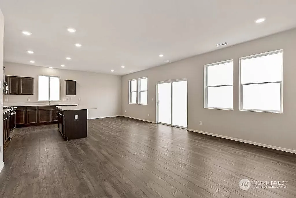 1313 SW Pendleton Way — Photo 4