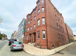 293 E St #4, Boston, MA 02127