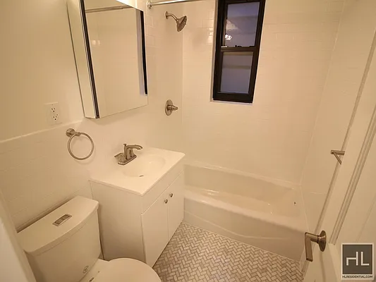 Rented by Highline Residential | media 14
