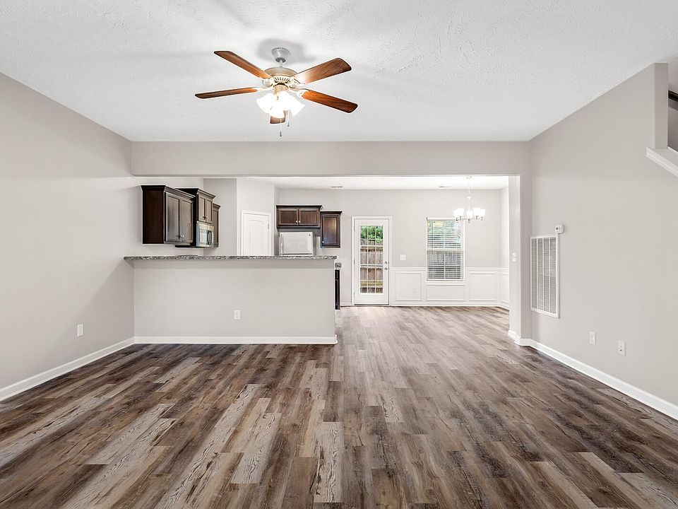 Open space; Luxury Vinyl in all first floor