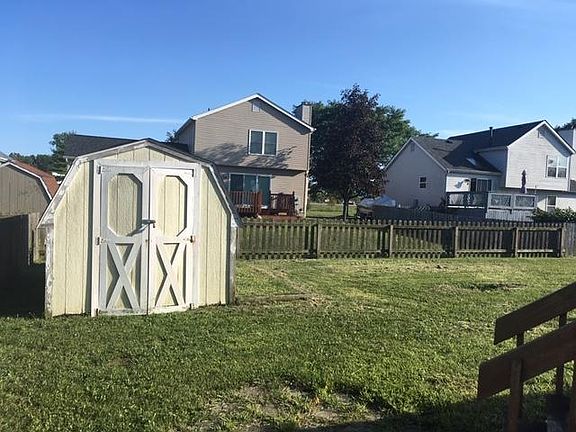 3rd image of 1345 Valley Dr