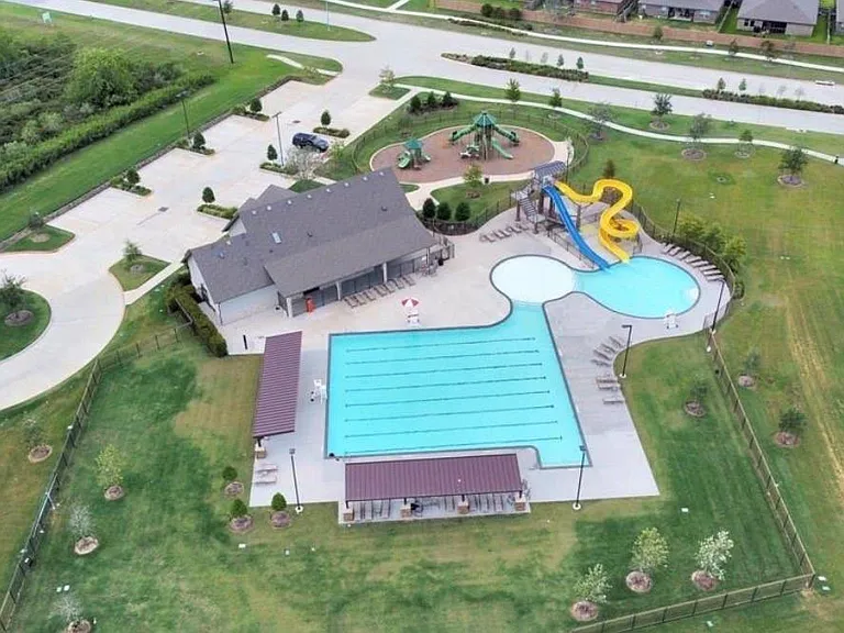 1107 Lakes Edge Ln — Photo 45