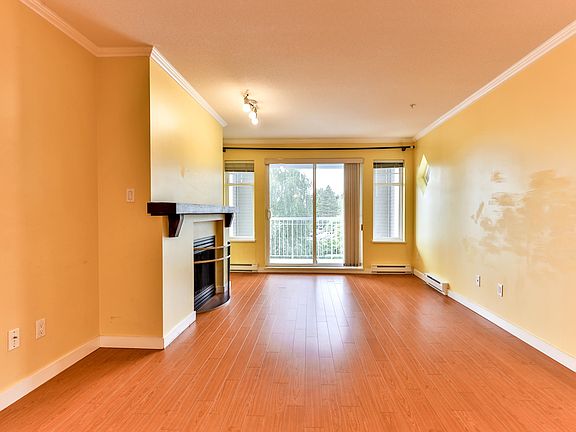 5th image of 1420 Parkway Blvd #312