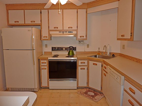 4th image of 47 Dogwood Drive #302