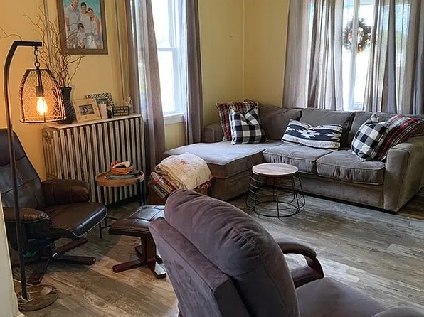 130 S Haas St, Topton, PA 19562