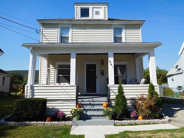 1st image of 241 Lynwood Ave