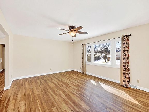 4th image of 709 Hamilton Street