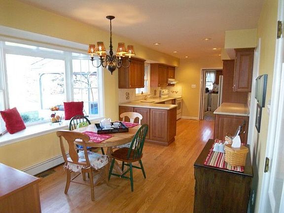 Eat in Kitchen