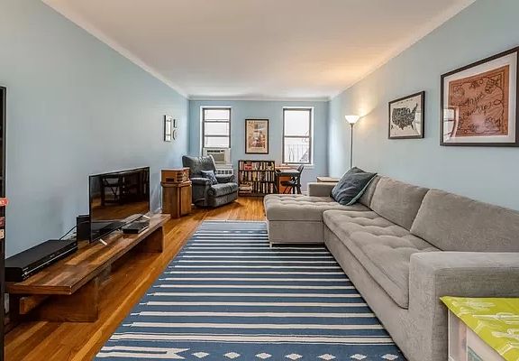 3rd image of 98 Park Ter E APT 4F