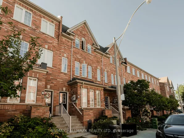 24 Carnahan Ter, Toronto, ON M4E 0B2