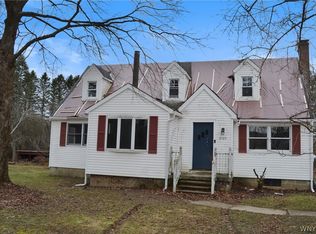 8764 West Ave, Eden, NY 14057