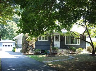 7 Leavitt Ln, Princeton, NJ 08540