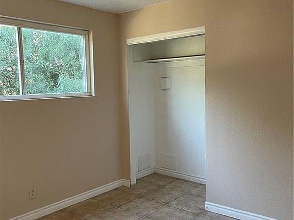 5th image of 388 N 15th St #1