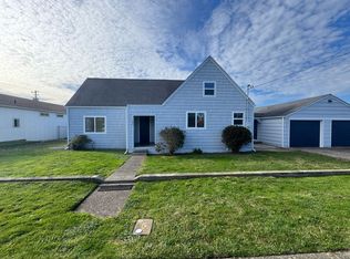 127 NE Benton St, Newport, OR 97365