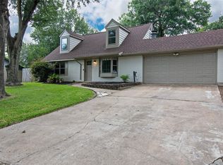 2410 Valley Dr, Brenham, TX 77833