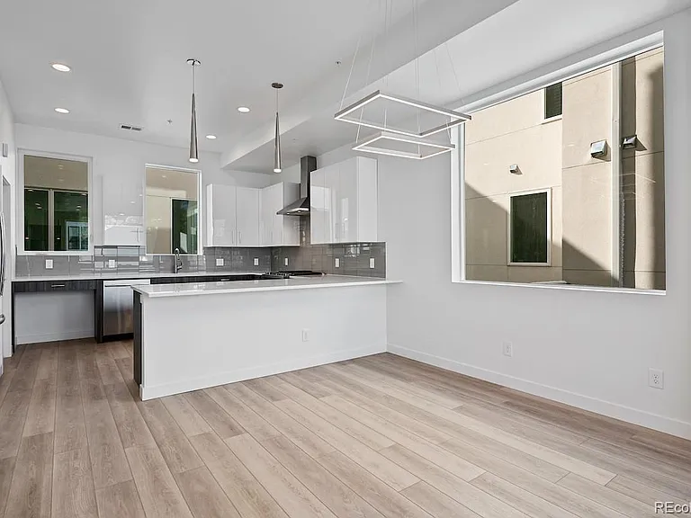 1624 Irving St #1 — Photo 12
