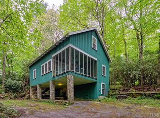 818 Flat Mountain Rd, Highlands, NC 28741
