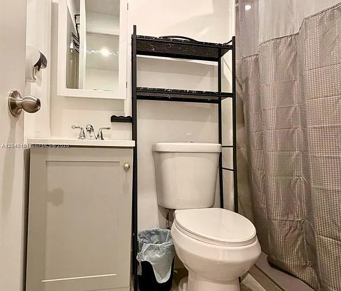 2255 SW 33rd Ave #1 — Photo 28