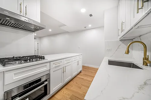 106 Central Park S Photo 1