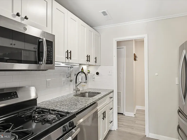 3100 S Manchester St #531 — Photo 10