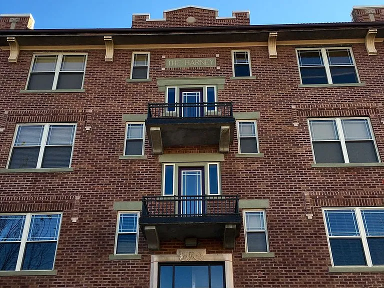 3005 Harney St — Photo 3