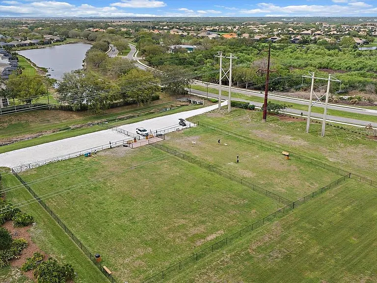 8326 Summer Greens Ter — Photo 45