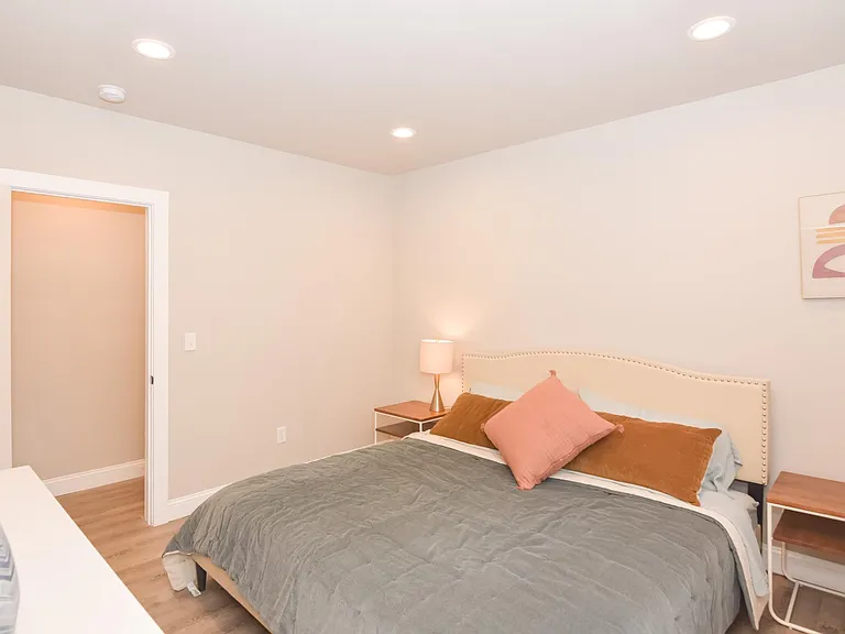 1401 Market St #2L — Photo 19