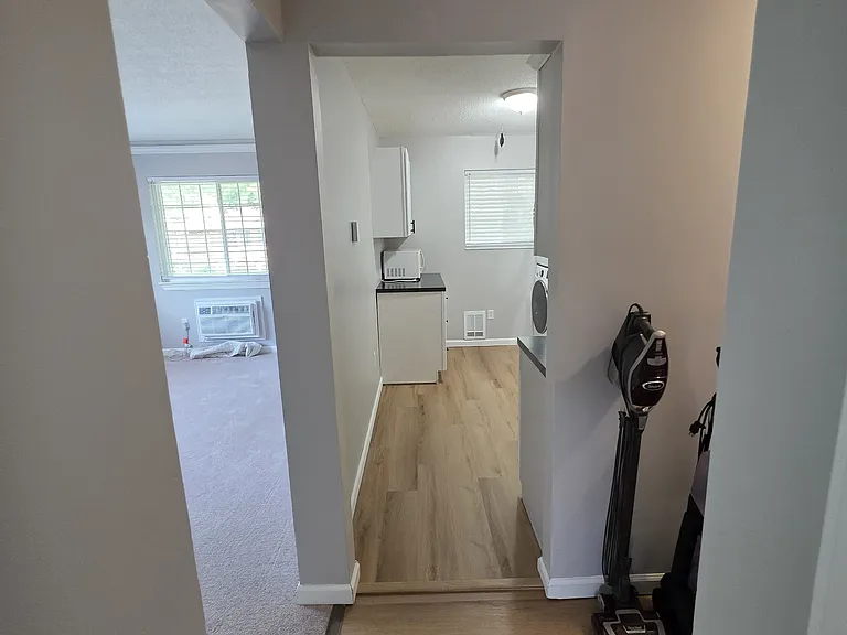 24 Sharon Rd #11 — Photo 4